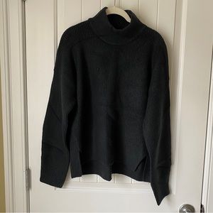NWT Abercrombie Classic Easy Turtleneck Sweater in black